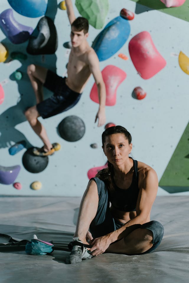 Different Types of Grips in Rock Climbing: Mastering the Art